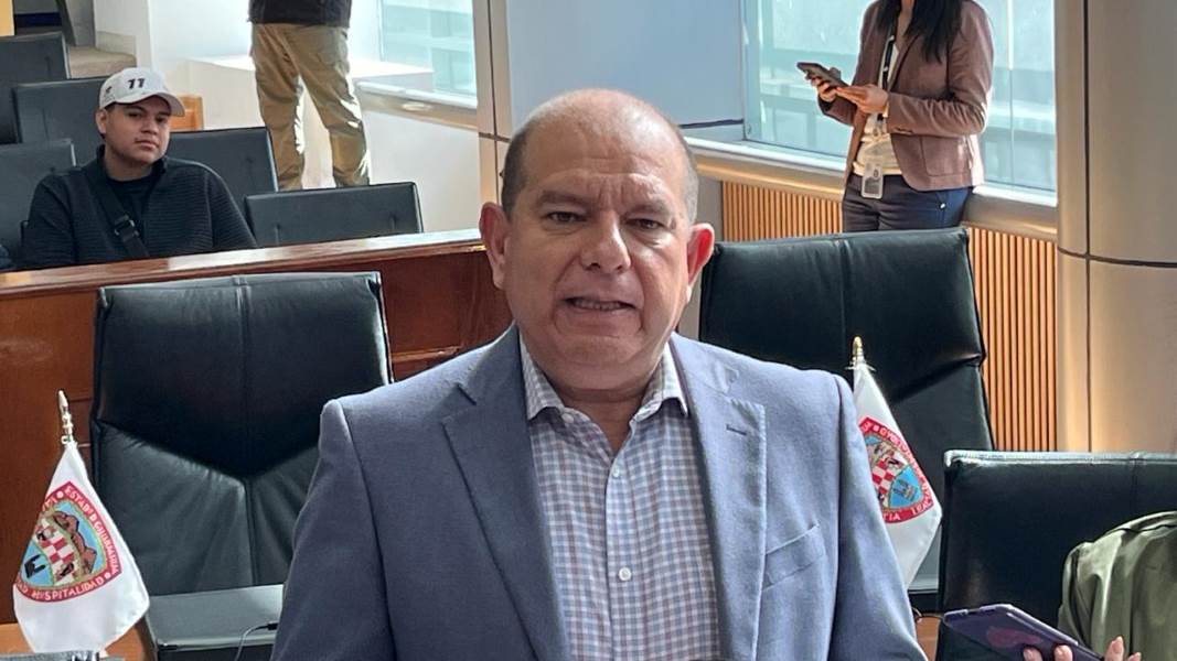 Se gasta Maru Campos dinero de los chihuahuense en guerra sucia contra AMLO: Cuahutemoc Estrada