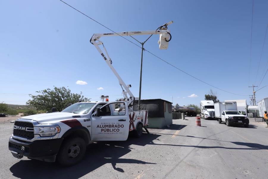 Instalan nuevo alumbrado en punto militar PRECOS