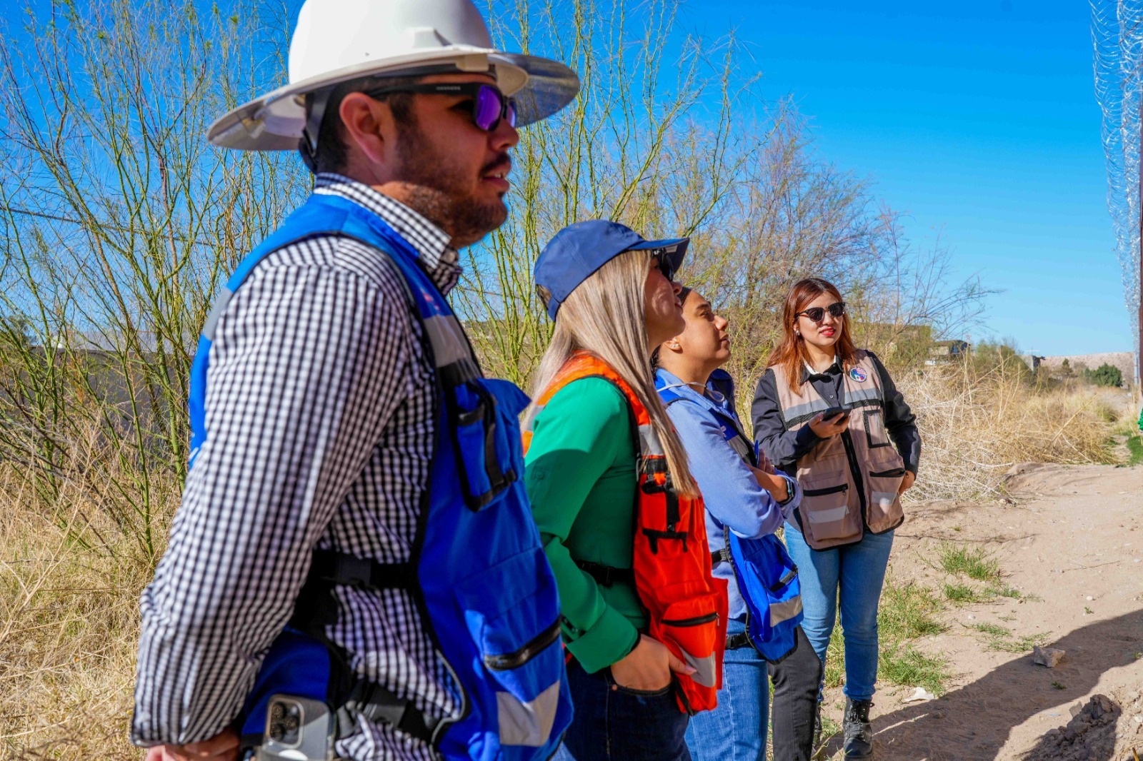 Dan seguimiento a brote de aguas residuales en reunión binacional.