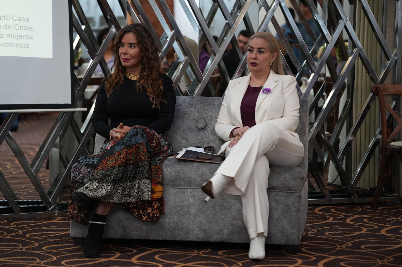 Comparten mujeres experiencias en la política sobre paridad de género.