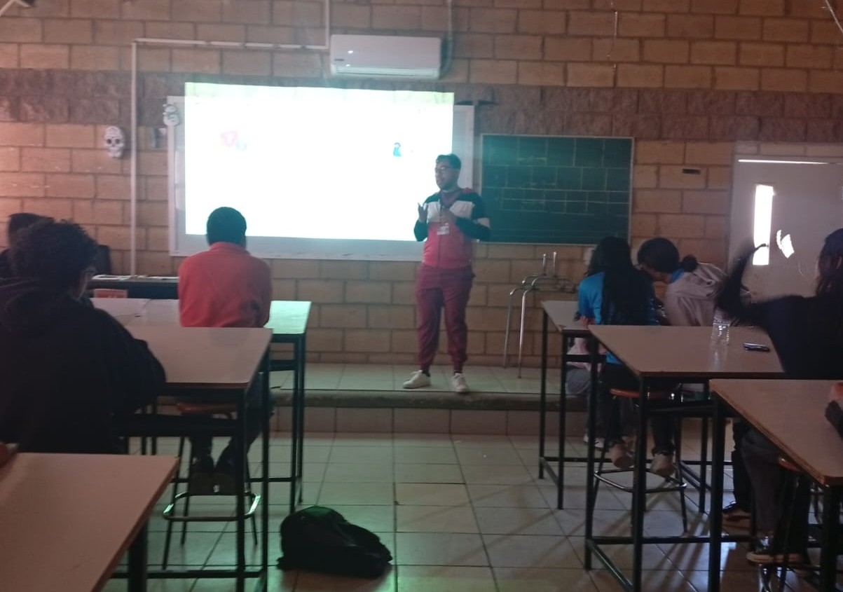 Buscan prevenir conductas de riesgo en jóvenes.