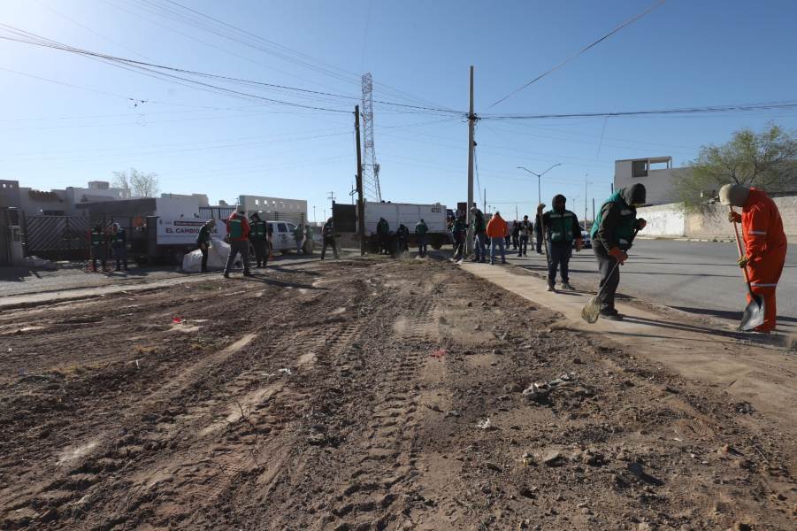 Municipio retira cercas y recupera áreas verdes en dos fraccionamientos