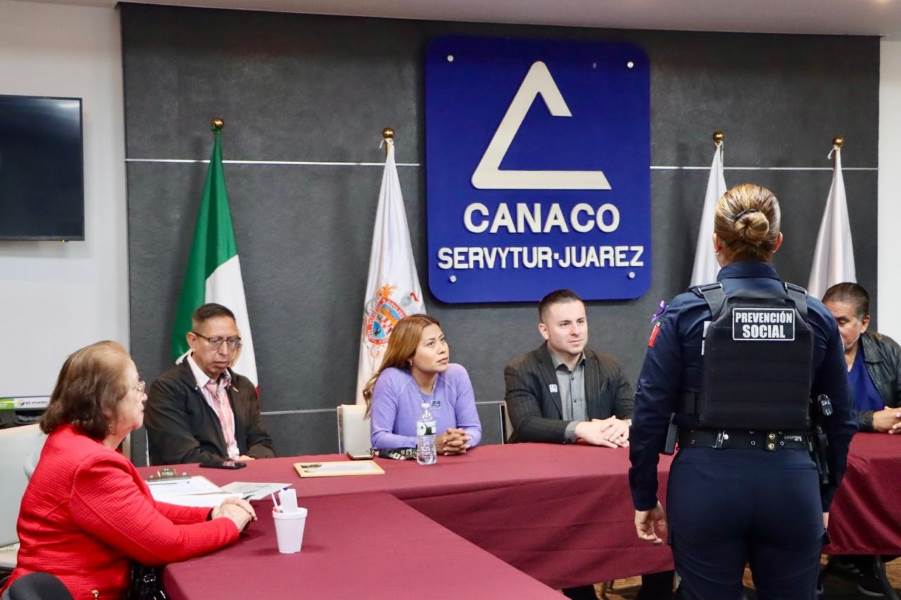 Seguridad Pública Municipal impartió taller preventivo en Canaco Juárez
