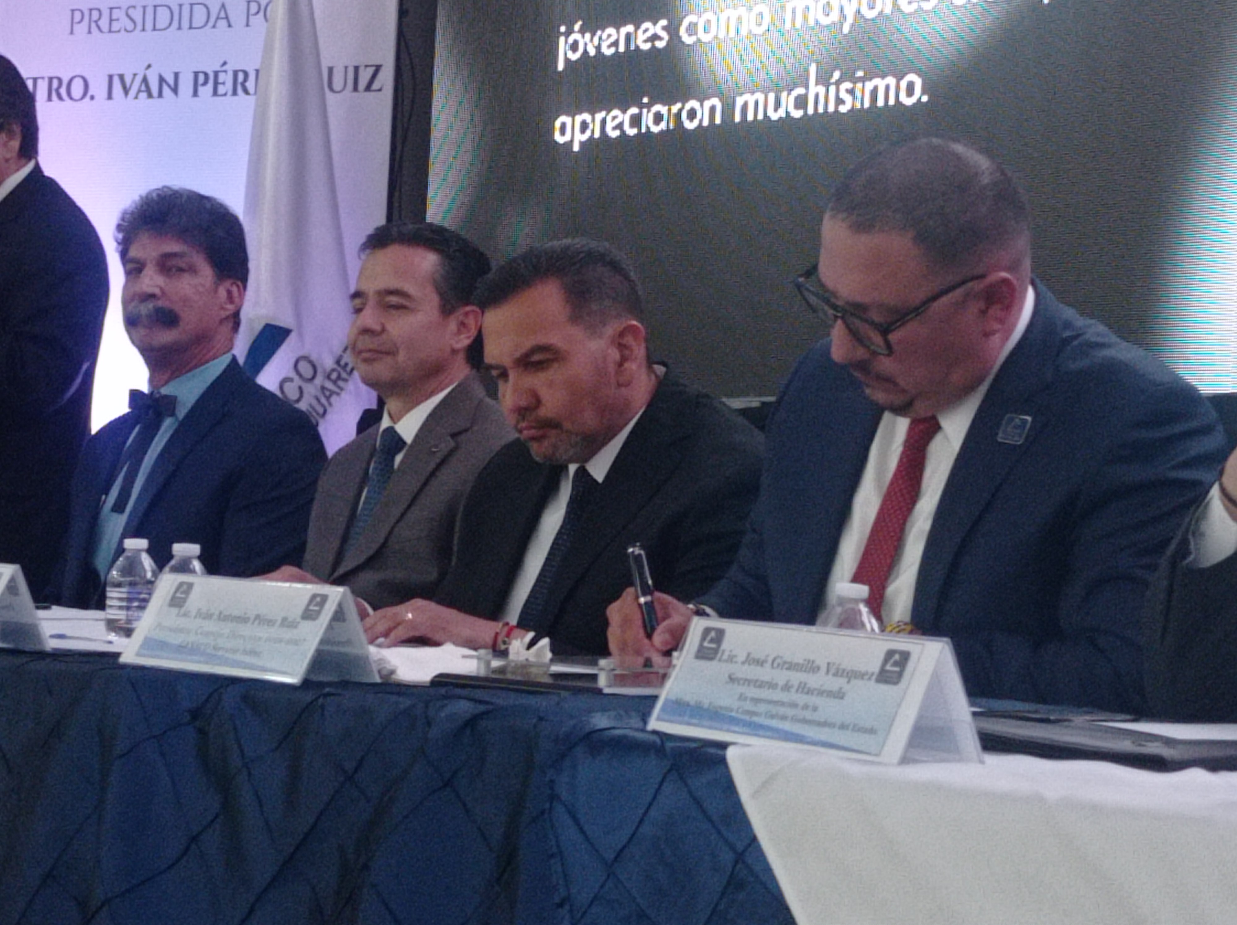 Rinde protesta Iván Pérez para nuevo periodo en CANACO.