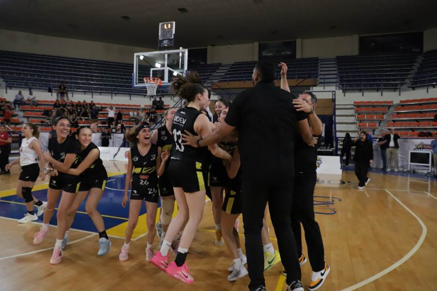 UDEM se corona campeona nacional femenil DII de básquetbol