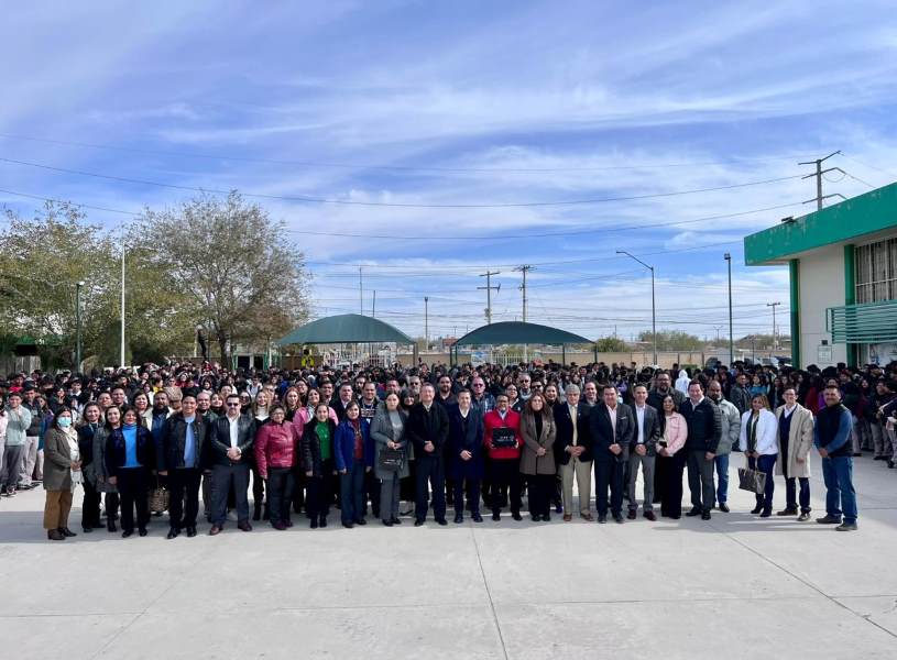 Reciben 31 planteles del Cobach kits de robótica