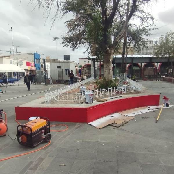 Remozan Plaza de Armas previo a la navidad