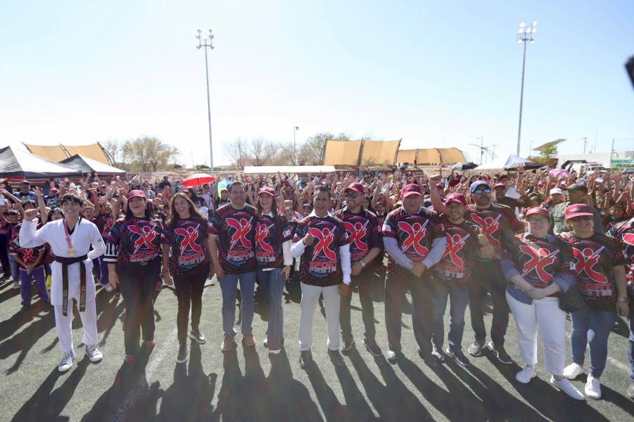 Participan más de 3 mil alumnos de escuelas primarias en la Feria Deportiva