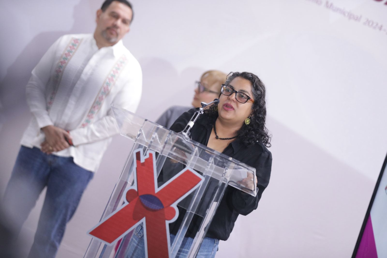 Afianzan atención a la violencia de género mediante promoción de alfabetización y la cultura.