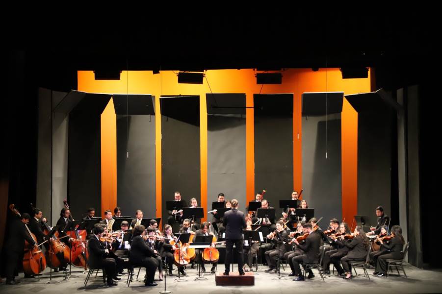 Orquesta Sinfónica de la UACJ presenta concierto dedicado a Mozart