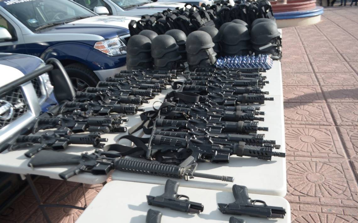 Entregan armamento a corporaciones policiacas estatales
