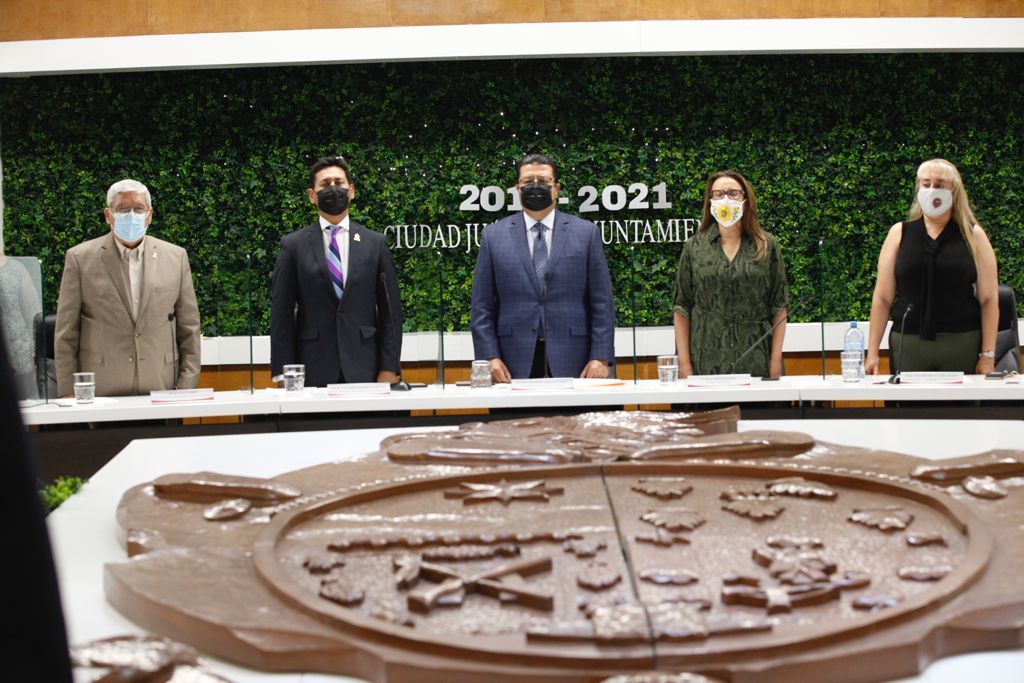 Regresa Alcalde Armando Cabada Alvídrez a presidir Sesiones de Cabildo