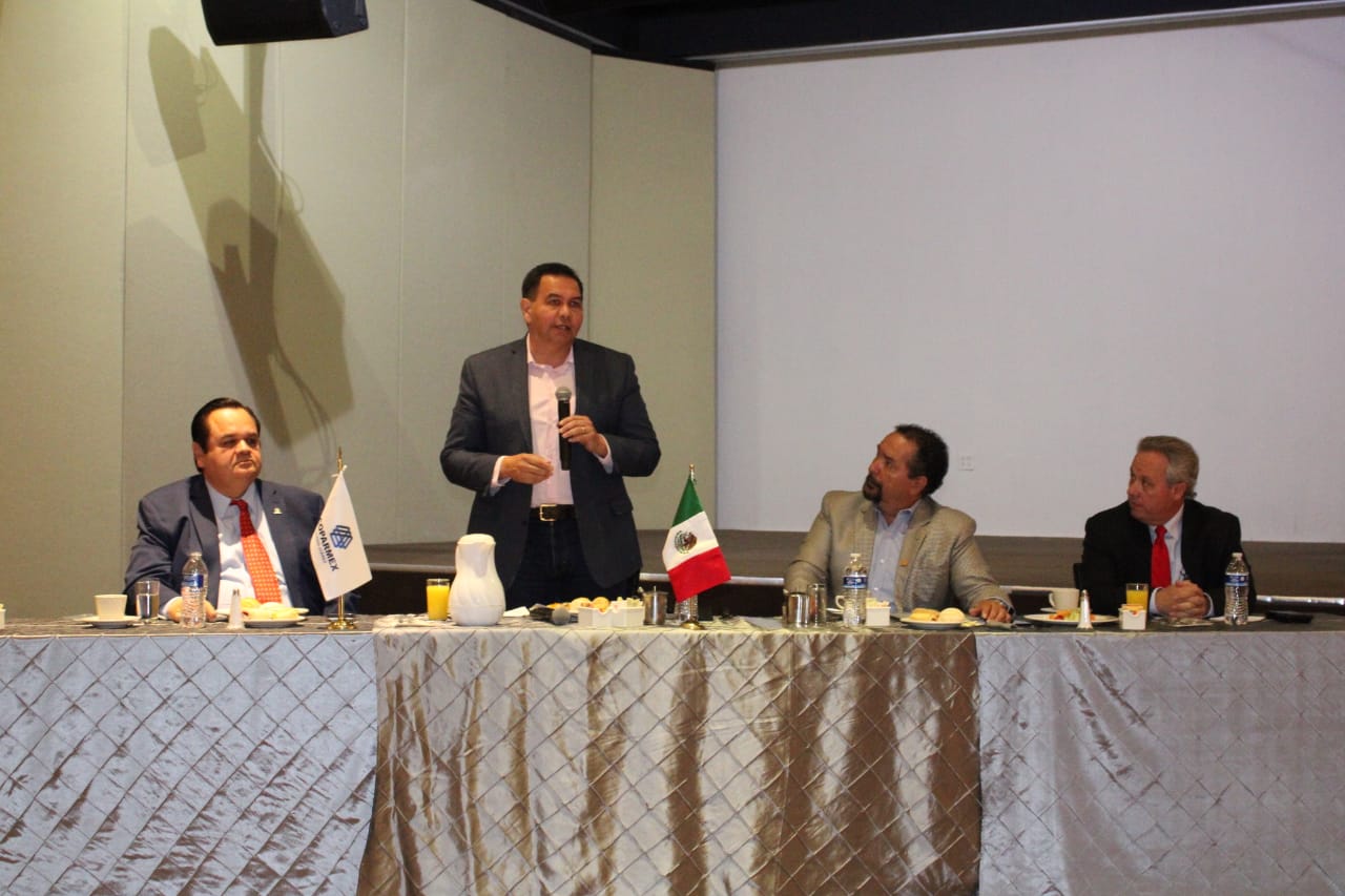 Se reúne Cruz Pérez Cuéllar con empresarios de Coparmex