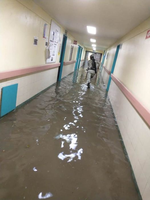 Sufre el IMSS #6 inundación por fuertes lluvias