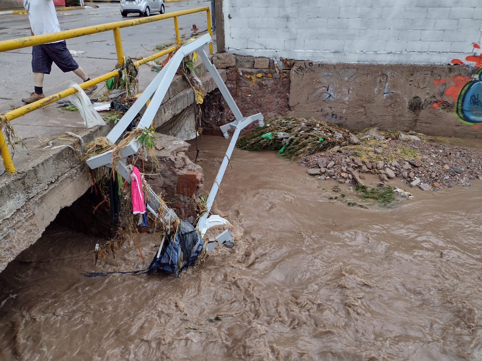 Lluvias ocasionan inundaciones en distintas regiones del estado