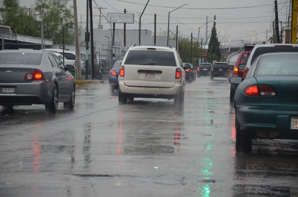 Alerta autoridad por lluvia en la ciudad, piden extremar precauciones
