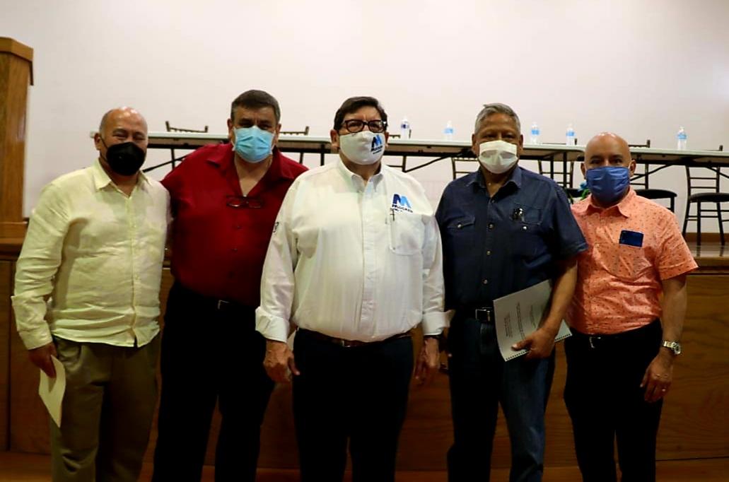 Se reúne Mocken con empleados del Municipio
