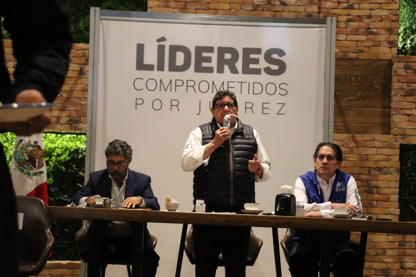 Firma Mocken compromisos con Líderes Comprometidos por Juárez